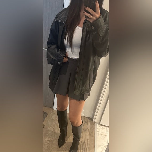 Danier Genuine Leather Jacket - Picture 4 of 4